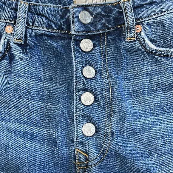 We The Free by Free People Denim Jean Skirt Size 30 Frayed Hem - Picture 4 of 7